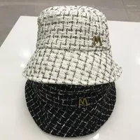 Berets Classic Lattice Tweed Bucket Hat Plaid M Letter Leisure Sunscreen Hats Women Fisherman Caps Gorros Invierno Mujer