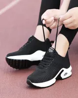 كبيرة الحجم نساء وسادة الهواء اللياقة الأحذية شبكة أحذية رياضية تنفس الدانتيل حتى الحذاء الجري y601888885