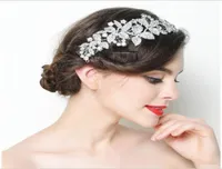 Nieuw ontwerp Fairy Floral Bridal Hair Comb Luxe Elegant Crsytal Rhinestone Wedding Party Hair Accessoire Formeel evenement Headpiece4421285