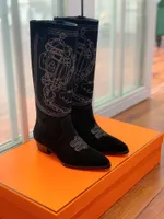 Botas de diseñador de París sus zapatos bordados western cowboy boots street street estilo negro condimento raro cool show de moda show