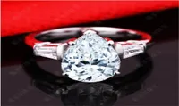 Retro Moissanite Female Ring 925 Silver Iinlaid 3 Karat Drop Shap Simulation Diamond Wedding Or Engagement Ring Lovers Luxury Euro9819172