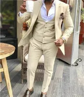 Selling Groomsmen Champagne Groom Tuxedos Notch Lapel Men Suits WeddingPromDinner Man Blazer JacketPantsTieVest 5373821