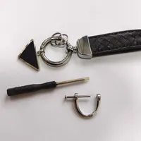 2022 Luxe designer tas onderdelen sleutelhanger klassieke prachtige unisex black metal kleine widget
