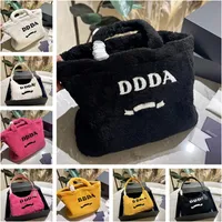 Mujeres Totas de ojal Bag Hobo Totas Fuzzy Bolsos para mujeres Bolsos para el Hand Bags Bolsos de diseñador Fluffy Diseñadores de lujo bolsos Crossbody New New