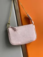 Designers Gradient Women Clutch Bag Hanbags Mini Pochette Handbag Accessoires Chain Bags Leather Embossing Summer Color Ladies Luxurys Tote