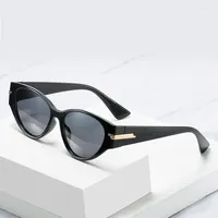 Sunglasses Fashion Vintage Small Frame Cat Eye Women For Men Brand Designer Travel Rivet Sun Glasses Shades UV400