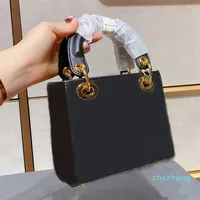 Designer Shoulder Bags With Silk Scarf High Quality Messenger Bag Gold and Silver Hardware Four Colors Boutique Lady Cross Body Sh289u