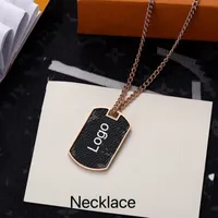 High quality Womens Luxury Designer Necklace Pendant Fashion Jewelry Party lovers girls mens L Skate necklaces pendnts cuban link gold chains clover Silver whistle