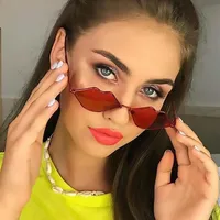 2019 Fashion Small Sexy Red Lips Sunglasses For Women Luxury Designer Metal Hippie Glasses oculos feminino Vintage UV4002261