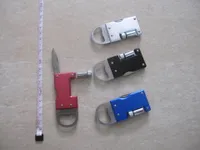 Gadgets al aire libre cuchillos de abridor de botellas múltiples de metal con herramienta deportiva LED para emergencia de supervivencia