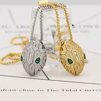 Pendant Necklaces Classic Luxury Fashion Animal Snake Green Eye Jewelry Necklace In Dubai Europe High Quality Gift N0176Pendant