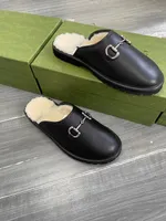 Piscina Confort Comfort Designer Slippers Waterfront Miami Mule Sandals de piel de becerro Tobog￡n Dia Mulas planas deslizantes Sliders de verano con caja 0929