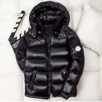 2022 Nuevas chaquetas para hombres y mujeres Down Warm Parka Fashion Outdoor Downs Jacke Popular Down Jacket Simple Solid Cole Capucha Pareja
