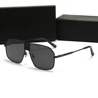 2023 Designermarke Sonnenbrille f￼r Frau Mann Metall Gro￟er Rahmen Polaroid PC UV400 Polarisierte Linsen Urlaubsreise Hochwertige klassische Mode-Eyewear-Accessoires