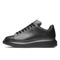OG Designer Sneakers MC queens alexander Casual Shoes Unisex Chaussures Luxury Men Women Platform Shoe Black Suede Triple White Mens Wo194L