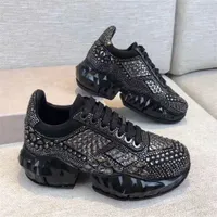 J1mmy CH0U Women Men Diamond Crystal Casual Shoes Sports Sneakers med h￶jande funktion 2 Styles tillg￤ngliga 35-40 Storlek