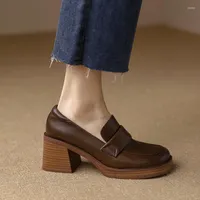 حذاء اللباس eoeodoit النساء الجلود الكعوب المتسكع