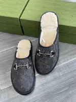 Piscina Confort Comfort Designer Slippers Waterfront Miami Mule Sandals de piel de becerro Toboganes Dia Mulas planas deslizantes de verano Sliding 0929