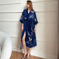 Kvinnors s￶mnkl￤der Kvinnors h￶gkvalitativa kvinnors pyjamas Long Robe Floral Silk som Sexig Bathrobe Homewear Luxury Nightwear Peignoir