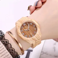 Zegarek Kreatywne proste mężczyźni oglądają najlepsze modne luksusowe stylowe zegarki zegarki w pudełku prezentowym dla przyjaciela 2022