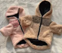 Inverno grossa de cachorro roupas letras de cachorro vestuário quente capuz de luxo designer de luxo pet gatos gatos cães casaco de pele