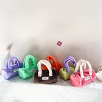 Bolsos de vellón de estilo Lady Style Children Candy Color Circular Cossbody Bags Bolsas para niños Metales Chian Un hombro Q9085