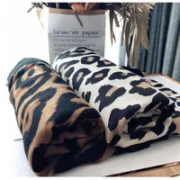 Шарфы роскошный бренд зимний шарф леопардовый женщины мягкие пашминные платки и шарфы Sjaal Мусульманский хиджаб животный принт леопардо мыса 221010