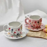 Filiżanki spodki ręcznie robione nieregularne malowanie dłoni kwiat i kreatywne herbatę herbatę bąk