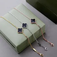 Luxury Clover Designer Charm Bracelets for Girls Women 18k Gold Silver Blanco Blanco Rojo Verde Bracelet Collar Joyería de boda