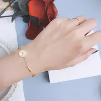 Luxuosa pulseira geométrica de pulseiras de link de link de titânio aço para feminino para fadies banhodias de jóias de praia Fundação versátil