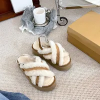 Frau flache Keile Plattform Damen Sandalen Mode Slider Sandal Tribut glatte Patentleder miteinander verbundene Gurte 2022 Designer Mules