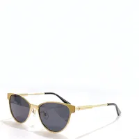 Nuovi occhiali da sole Design di moda 1277 Frame di metallo per gatti popolare e stile d'avanguardia estate ottari di protezione UV400 con scatola di origine
