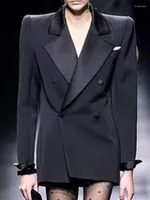 女性のスーツファッション女性のブレザーノッチ二重胸肉のソリッドカラー肩パッドスーツジャケット女性2022年秋の潮17A2761