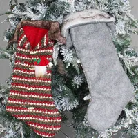 Weihnachtsdekorationen zarte niedliche Strick -Weihnachtsstrumpf Schneemann Santa Claus Elch Bären Socken Süßigkeiten Geschenktüte Halter Kamin Weihnachtsbaumdekoration Vtmtl0250