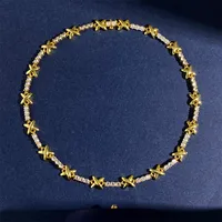 2022 Neue Ankunft x Buchstaben Charakter Halskette für Frauen Schmuck Zirkon Mosaikkraut gebohrte glatte Oberflächen Metallkreuzgeschenk