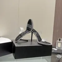 Fashion Fomen Australian Diamond Sandals Diseñador de lujo Sexy PVC Slippers Massage Masaje Función Altura 35-43