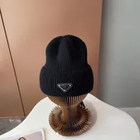 2022 Sonbahar Kış Örme Beanies Moda Çiftleri Hip-Hop Caps Leisure Sıcaklık Tasarımcı Beanie Erkek Kadın Kova Şapkası Noel Hediye Aksesuarları Yün Şapka