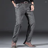 Мужские джинсы 2022 Осень/Зимние мужчины с высоким содержанием талисты с прямой навесной стойкой.
