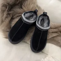 2022 Designer WGG Slippers Fur Slides Classic Brand Oversize laarzen Tasman schoenen Taille Ethnic Booties Les Petites Suede Wool Blend Comfort Winterr Booties 35-42