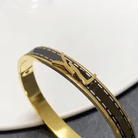 Armband armband designer smycken guld kärlek armband man spänne svarta bokstäver med låda