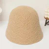 قبعات دلو الكروشيه مصنوعة يدويًا