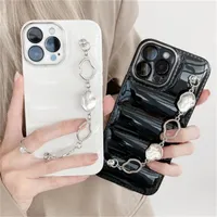 Classic Designer Down Jackets Chain Phone Cases for iPhone 14 Pro Max Plus iPhone14 13 12 11 8 7 X XS XR Fashion Armband Luxury Design Back Cover Mobile Shell
