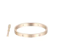 Bracelet de bracelet Bracelet Bracelet Bracelets Luxury Bijoux Femmes Femmes Classic 5.0 Titanium Allaire en alliage Gold Colors d'artisanat Gold / Silver / Rose Never Fade