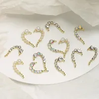 Decorazioni per le nail art 50pcs zircone mezzo cuore fascia perla/diamante in lega in metallo in metallo 3d manicure rinestones accessori 6x9mm