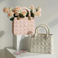 S NYHET NORDISK HESSIN Kvinnor Blommor Luxury Brand Bag Handbag Vase Flower Pot Ornament Office Living Room Home Decor 1022