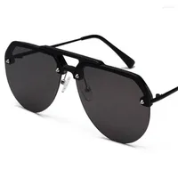 Solglasögon 2022 Fashion Semi Rimless för män och kvinnor Stylish Luxury Unisex Designer Sun Glasses