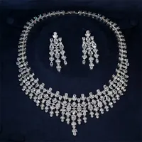 Conjuntos de jóias de casamento Asnora Luxury Floral Design Dubai Bridal 2 PCs Conjunto de colar de zirconia cúbica brilhante Brincos pendentes de colar CZ x0202 221024