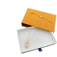 Collane con lucchetti d'oro della moda Donne di alta qualit￠ Design Classics marca di lusso Crystal Inlay Women Party Wedding Collace Gift Elegance