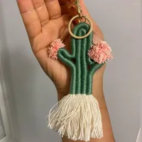 Keychains Cactus Keyrings Mujeres Accesorios lindos para la mochila Bag Verde tejido al por mayor llavero de arco iris colorido