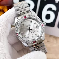 Designer Classic Silver Watch 40mm Mens and Womens Luxury Diamonds Watchs en acier inoxydable Sapphire Automatique Calendrier Outdoors Sport Wrist Wrists Zr